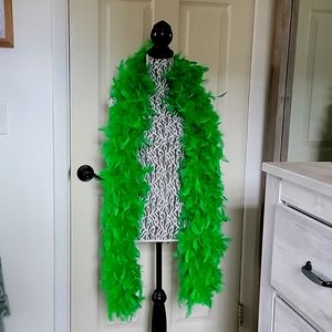 Large green feather boa